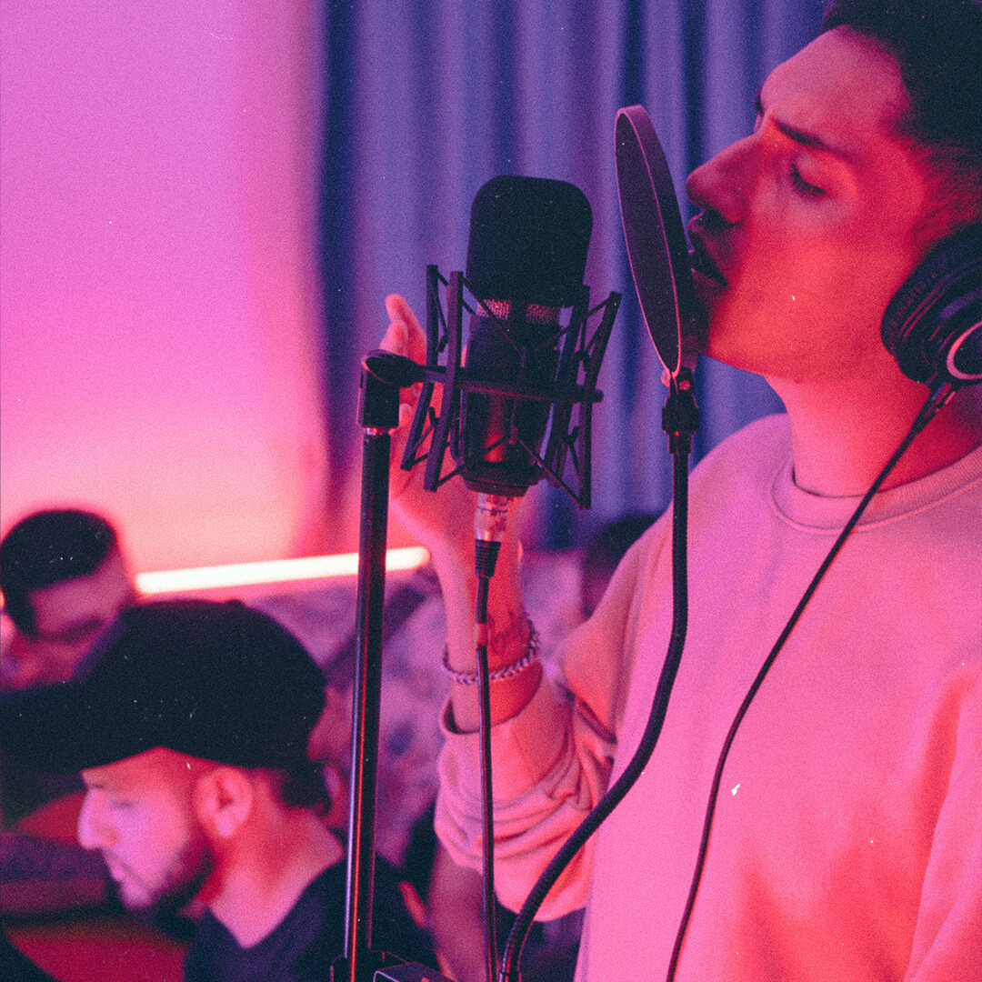 5e3942eb-b1c7-4796-b320-9783b92ae281